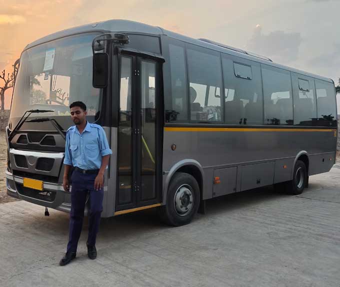 16 seater marcopolo imported mini coach with toilet washroom hire india