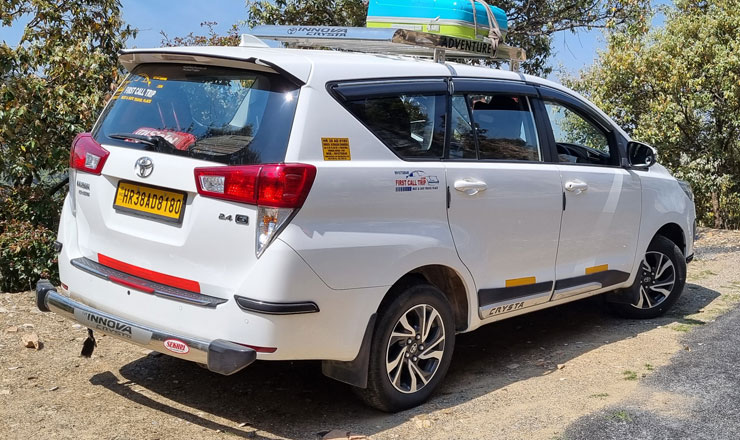 6+1 seater innova crysta car hire in delhi
