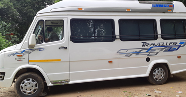 dehradun tour by 12 seater deluxe 1x1 tempo traveller
