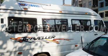 delhi dehradun tour by 16 seater tempo traveller